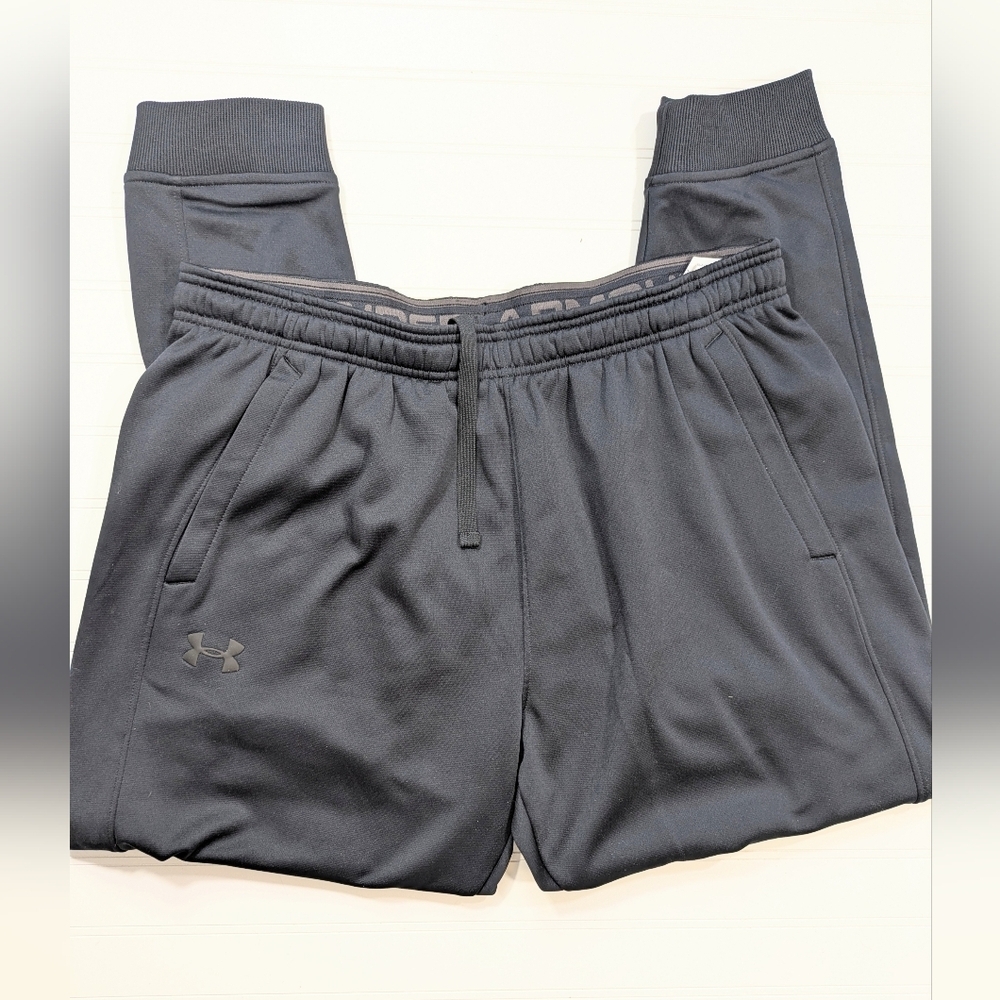 Under Armor And Black Loose Fit Tech Fleece Jogger - Picture 1 of 4